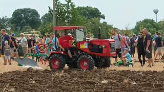 Mini tractors ploughing, Unínske samohyby (20. 8. 2022)