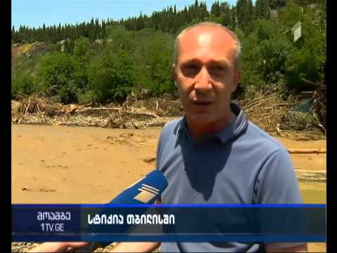 ვაკის სასაფლაოზე საფლავების ნაწილი დატბორილია, ნაწილი კი წყალმა წაიღო