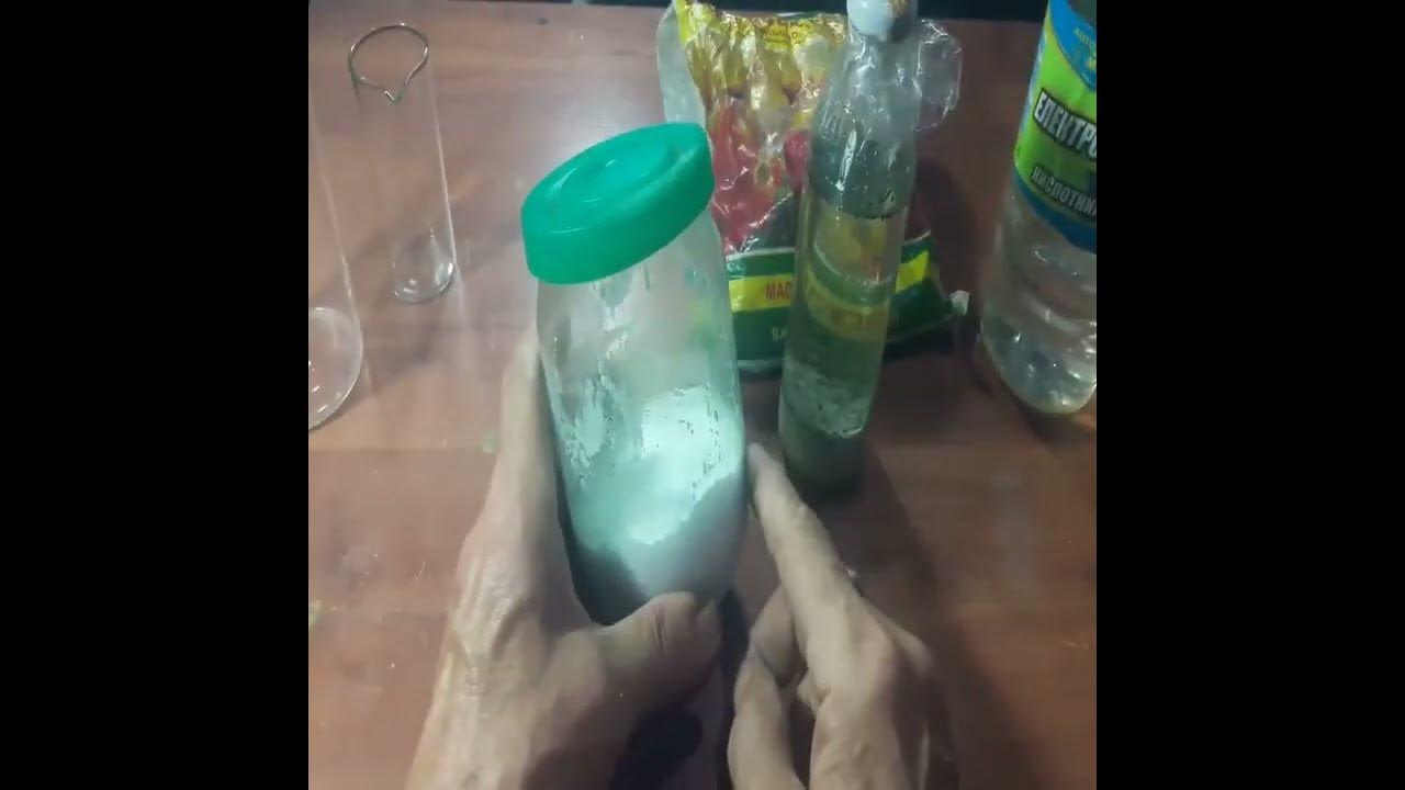 Как сделать азотную кислоту из кальциевой силитры. - YouTube