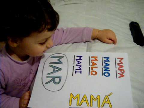 Aprendiendo a leer palabras con la "letra M" - Reading spanish words (2 years old baby girl)