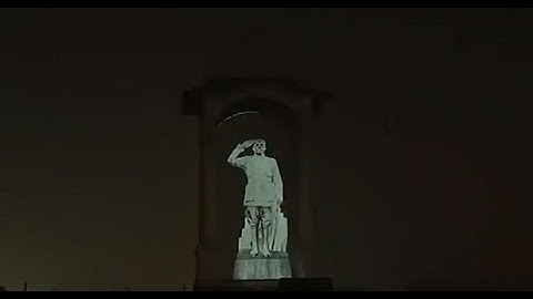 PM Narendra Modi unveils the hologram statue of Netaji Subhas Chandra Bose at India Gate