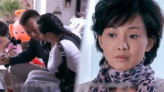 Download Lagu 妻子在家门口抓包丈夫出轨，彻底心碎提出离婚，让他后悔终身！ MP3