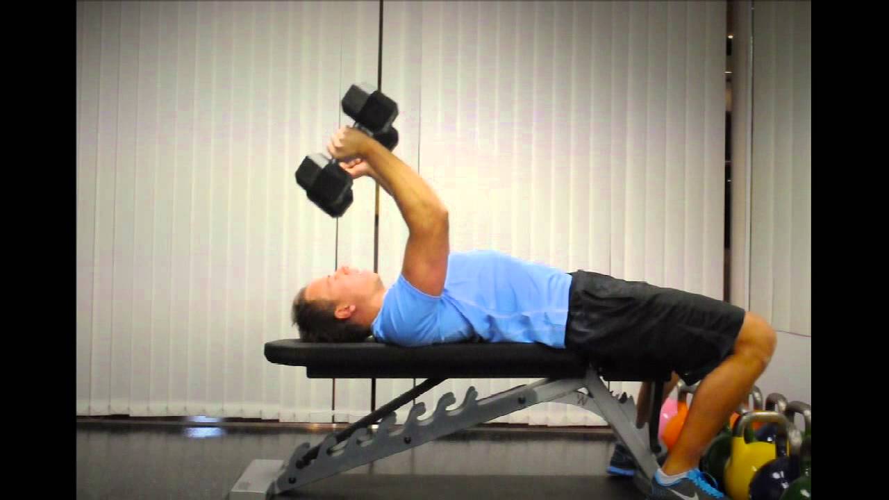 ダンベルフレンチプレスのやり方 筋トレ目的別に適切な重量回数設定と動作ポイントを解説 Vokka ヴォッカ