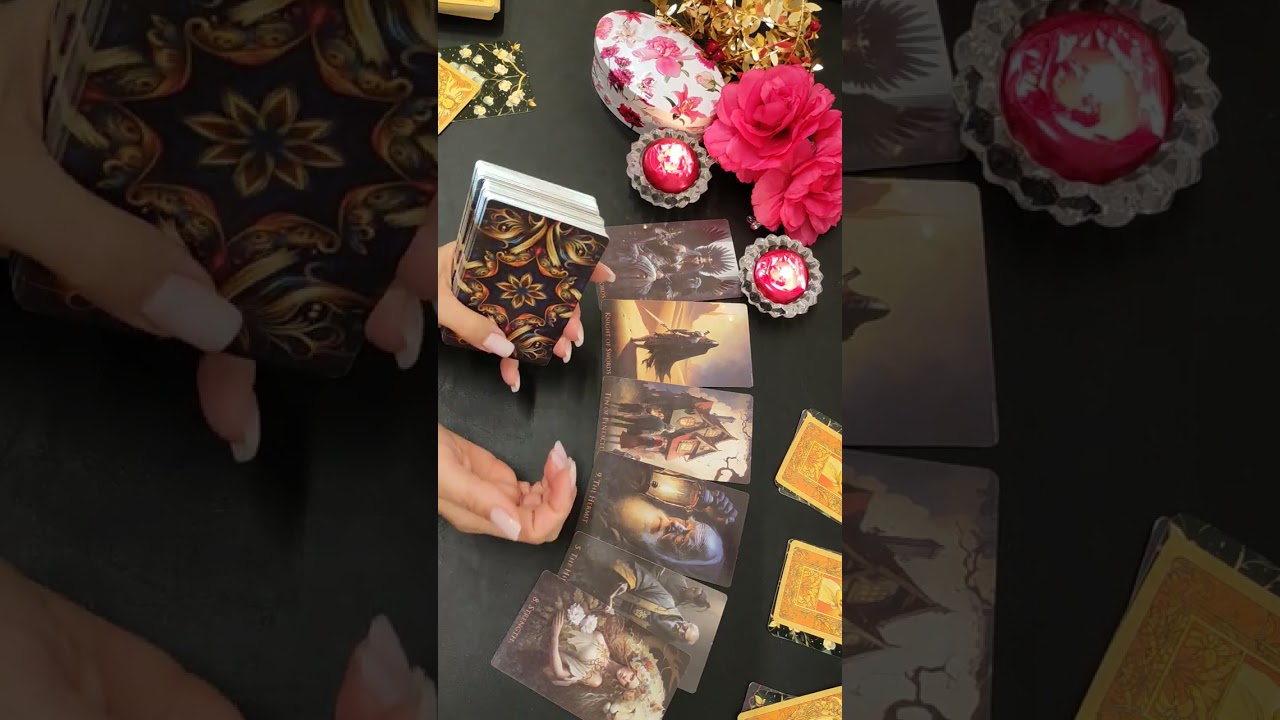 🎯 טארוט 👑 מה הוא חושב עלייך ועל הקשר 💥 מה הוא מרגיש אלייך ❤️מסר עבורך❗054-6087943
