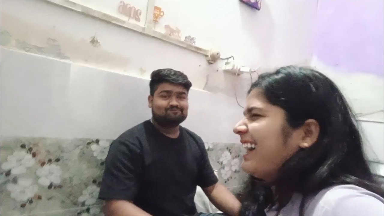 Karan Jyada Bol Jata Hai 😍