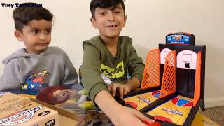 Head 2 Head Table Top Basketball, Mini Finger Shoot Game | Tiny Tots Fun Toys Review screenshot 1