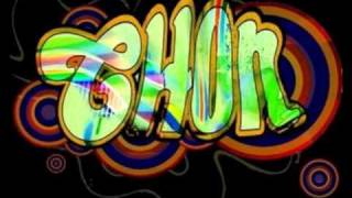 Video thumbnail of "Chon - Across the Spectrum"
