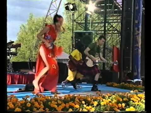 David Byrne - Buck Naked / Dance On Vaseline, Live In Pori Jazz.1997