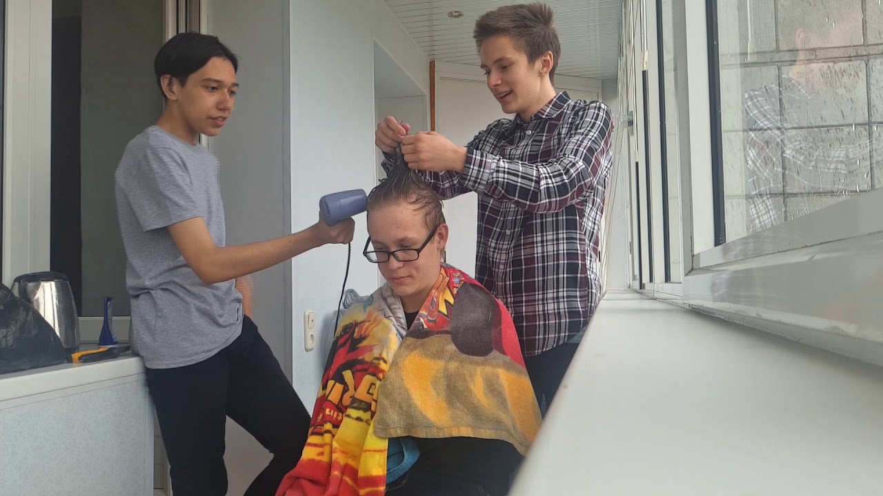 КАК СДЕЛАТЬ ПРИЧЁСКУ "Удар током". ТАКАЯ ПРИЧЁСКА БЫЛА У ЭЛДЖЕЯ.