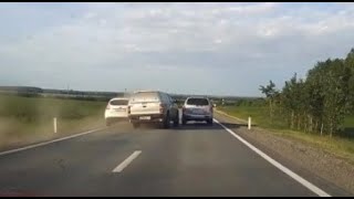 Не поделили полосу: неудачный обгон привел к аварии на дороге в Татарстане