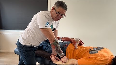 Sports Massage of the forearm :Flexor Carpi Ulnaris Wrist /Elbow pain