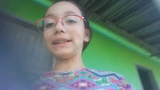 Brincando De Patins E Patinete Com Minha Amiga