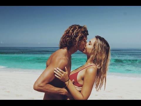 Alexis Ren & Jay Alvarrez  –  In Love