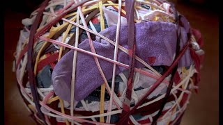 Exhibition // ‘Mom’s Balls’: a dialogue across three generations
