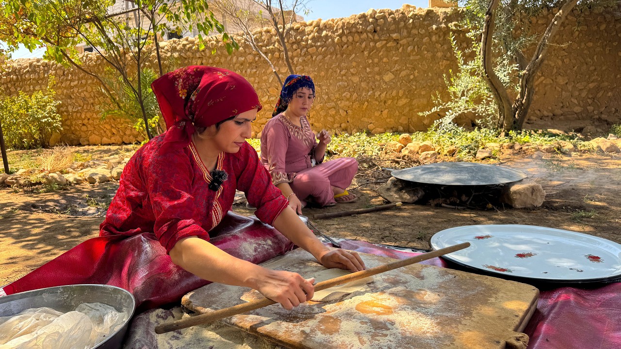 Как готовят курдскую еду 😋 в настоящей деревне!