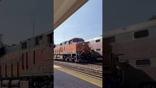 Metra and BNSF meet on the Racetrack! #train #railroad #metra #bnsf #shorts