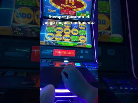 Blackjack VIP 34 | Keytarist toca Still the Blues en Casino Life Vallarta. Tel.555616-1681 CelWhats 551989-8574