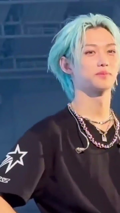 Stays singing grow up . Felix 🥺🥺#skz #felix