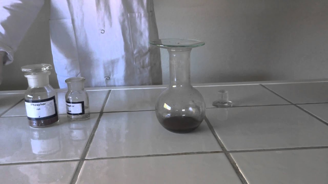 Chemie Experiment 75 - Weißer Phosphor in Sauerstoff - YouTube