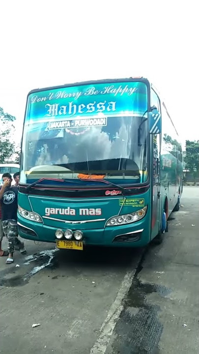 Bus garuda mas mahessa telolet keong racun di terminal poris