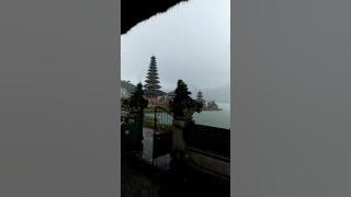 Hujan di Bedugul,  Bali, Temple Bedugul