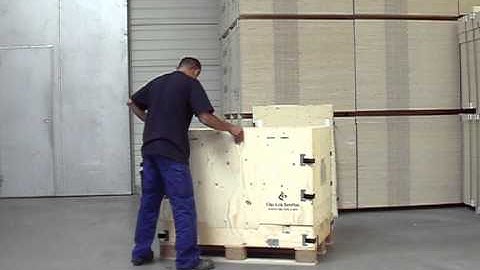 Assembling a reusable Clip-Lok 2P box