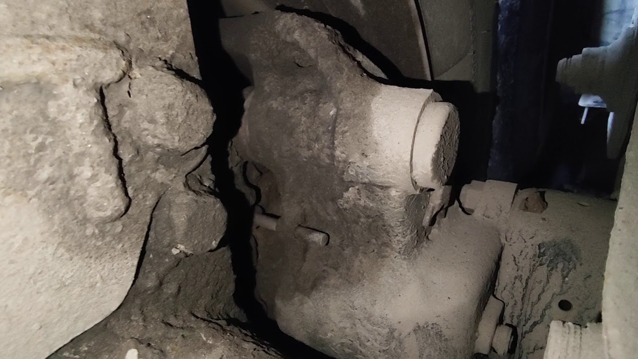 Дальнобой)Как посмотреть остаток колодок,оси SAF короба!!!#19 - YouTube