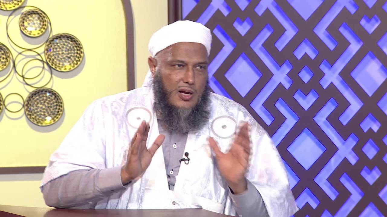 هل تصح خطبة الجمعة إذا أُلقيت بغير اللغة العربية؟ #معالم