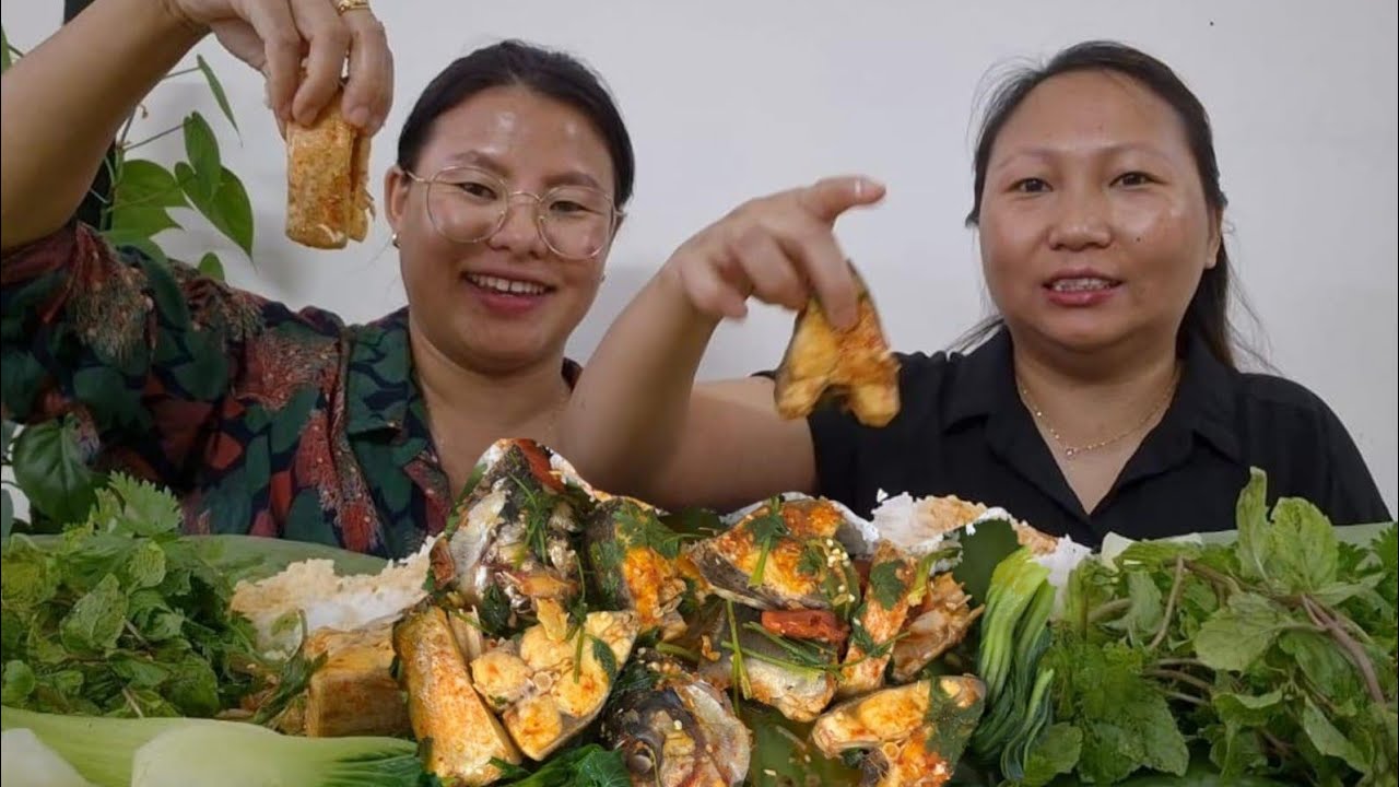 Fish curry with green leaf 