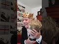 Ramon erb  le prince de la cit du lman fait quelques pas de danse 