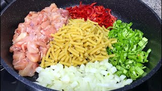 Makarnayi Bi̇rden Böyle Deneyi̇n Sosunda Pi̇şen Tavuklu Makarna Tari̇fi̇ Makarna Tari̇fleri̇