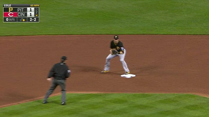 PIT@CIN: Mercer fields and starts 6-4-3 double play