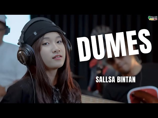 DUMES - 3 PEMUDA BERBAHAYA FT SALLSA BINTAN (Official Music Video) class=