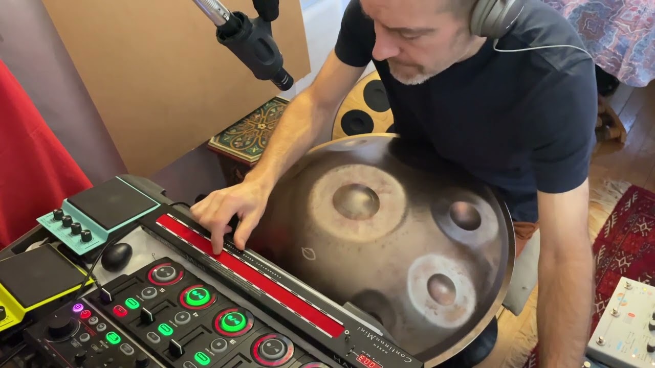 Very Tiny Desk Sessions #2 // "Baoburger" // RC 505 MkII