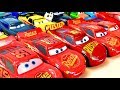 Disney Cars Lightning Mcqueen Car Toys and Water Tank カーズのミニカーが水槽に蹴飛ばされるよ Gizmone
