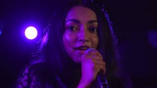 FORAGER - Symmetrical Girl (Live at Mercury Lounge)