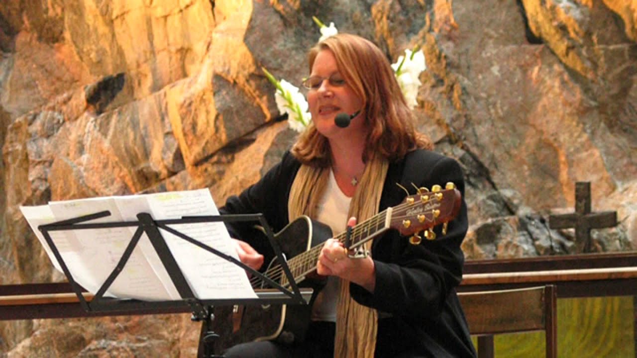 Birgitta Silvennoinen - Mustat Valkeat Vaatteet