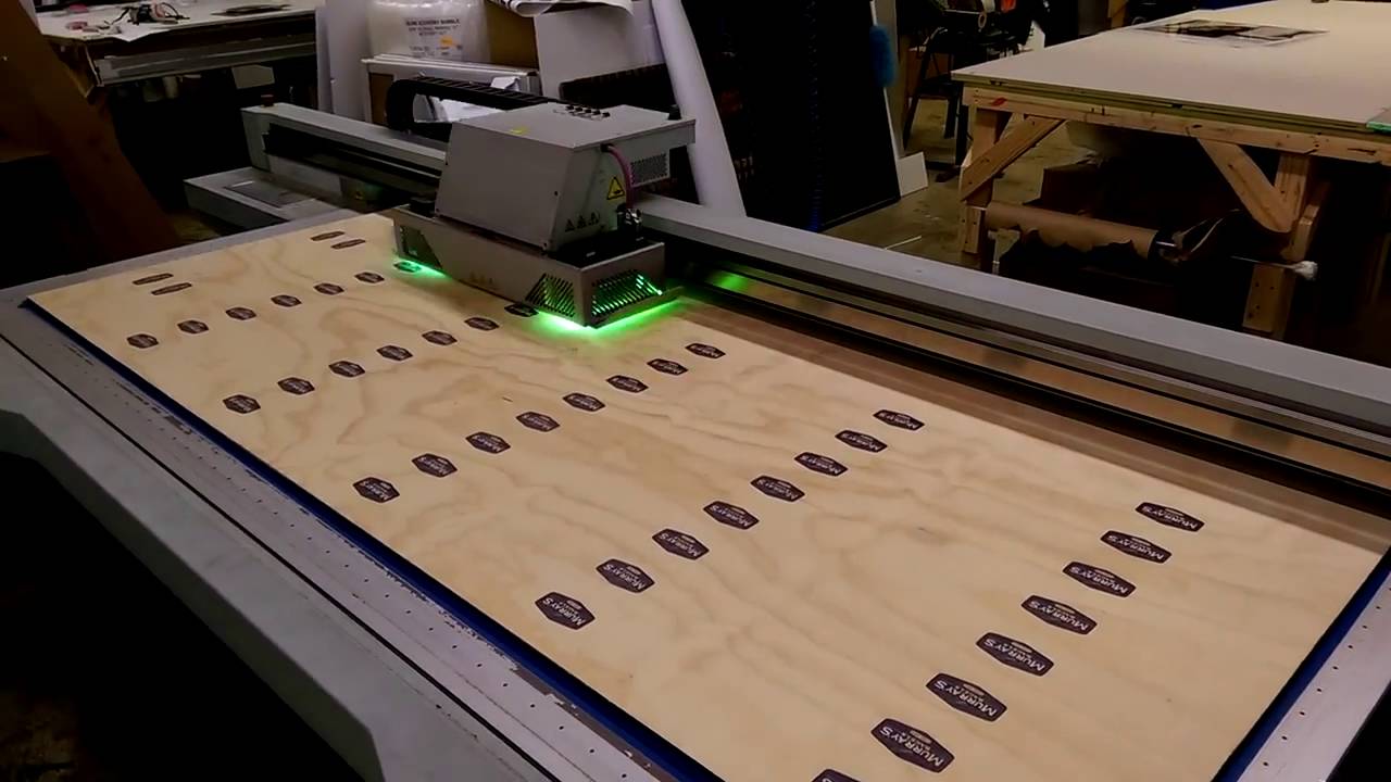 Oce Arizona UV Flatbed Printer Printing on Wood YouTube