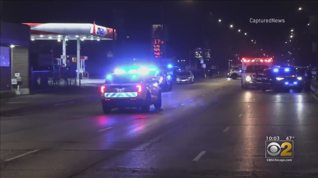 Chicago Police Officer Shot, Wounded In Calumet Heights - YouTube
