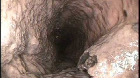 Relining of pipe, before cleaning