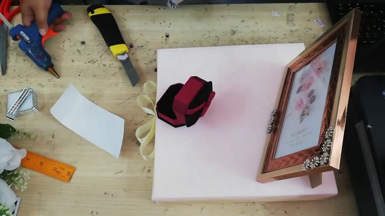 Diy Gubahan Hantaran Frame Mas Kahwin Dengan Bekas Cincin Terkini 2021