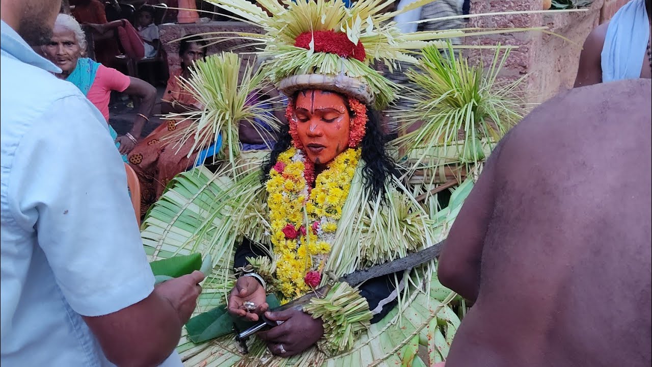 Darma daiva panjurli....🙏 pudhuman ksd..koladari padre suresh more videos,👇