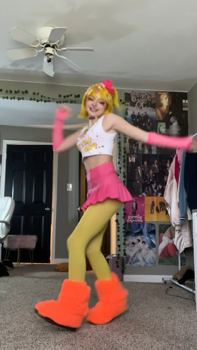 her name is chica! #shorts #fnaf