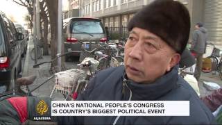 China sets new economic growth target at congress