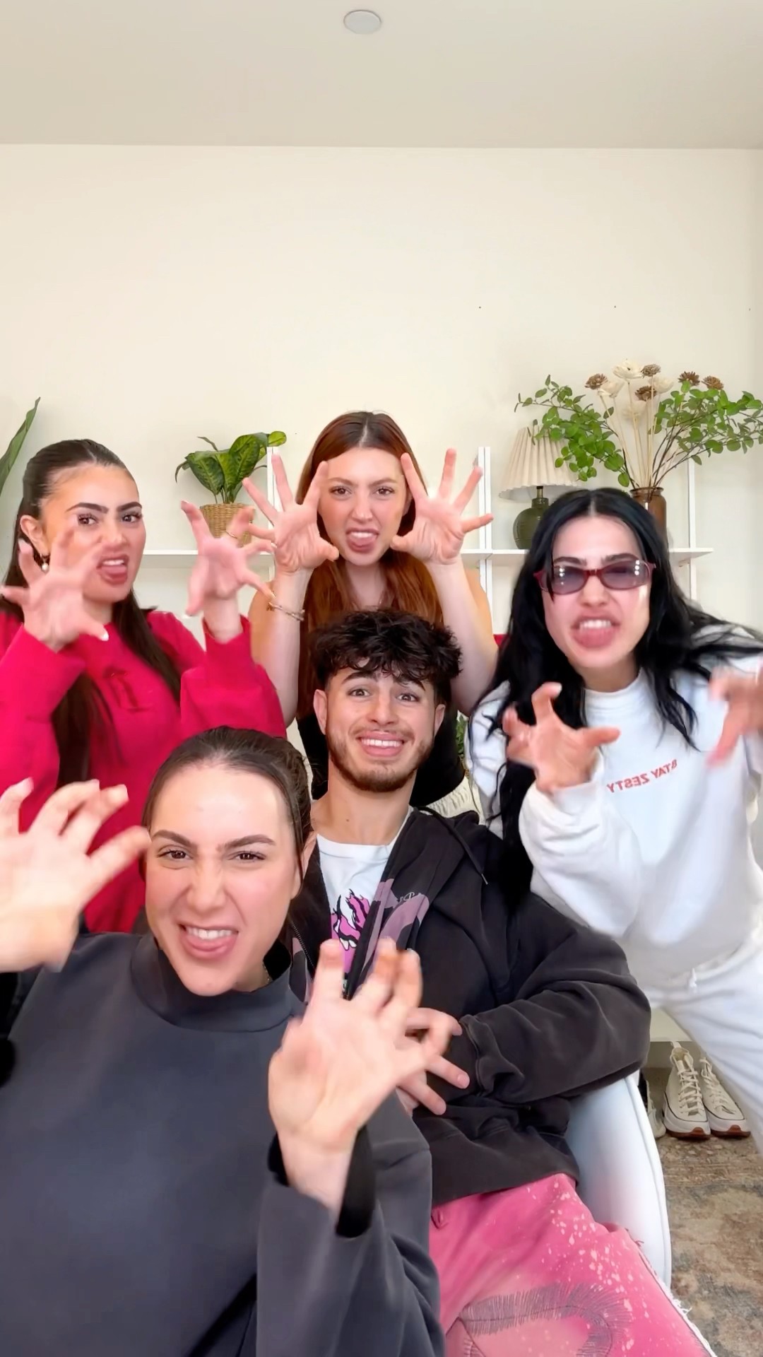 Don’t mess with my sisters ?