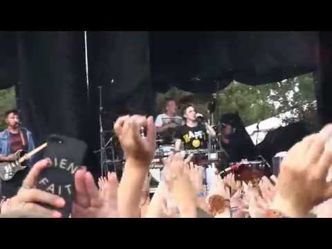 Walk the Moon- "Different Colors" (1080p) Live at Lollapalooza 8-1-2015