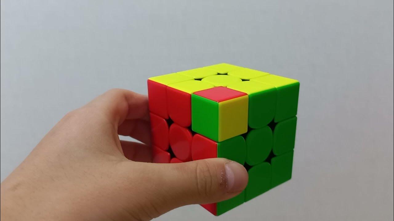 How to solve a twisted corner on the Rubik’s cube (Beginner method