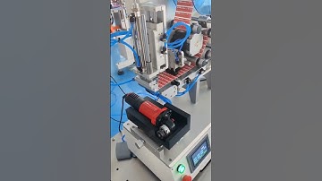 Automatic drill product top pressing small label labeling machine
