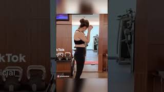 Akhirnya Bcl Perlihatkan Bentuk Perutnya