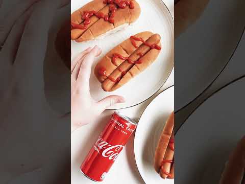 HotDog Hotdog Hotdogs Streetfood Food Sausage Sausageman Cocacola Cola Coca Foodie 